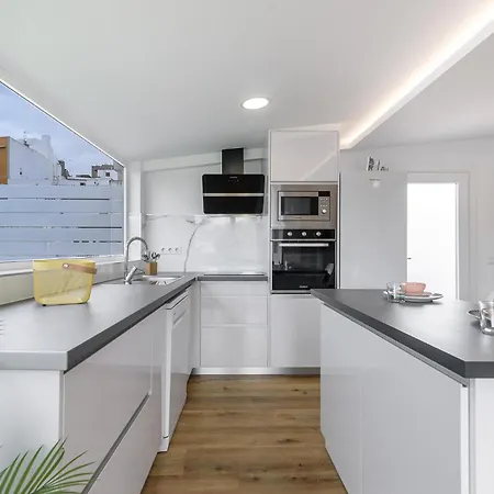 Apartment Home2book Bright Penthouse With Terrace & Views *