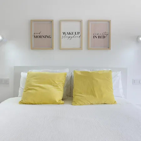 Home2book Bright Penthouse With Terrace & Views Apartment