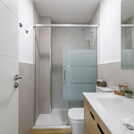 Home2book Bright Penthouse With Terrace & Views