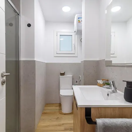Home2book Bright Penthouse With Terrace & Views